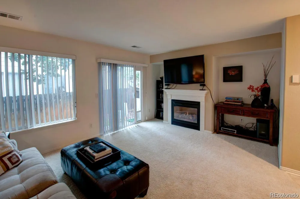 1378 S Akron Way Denver, CO 80247