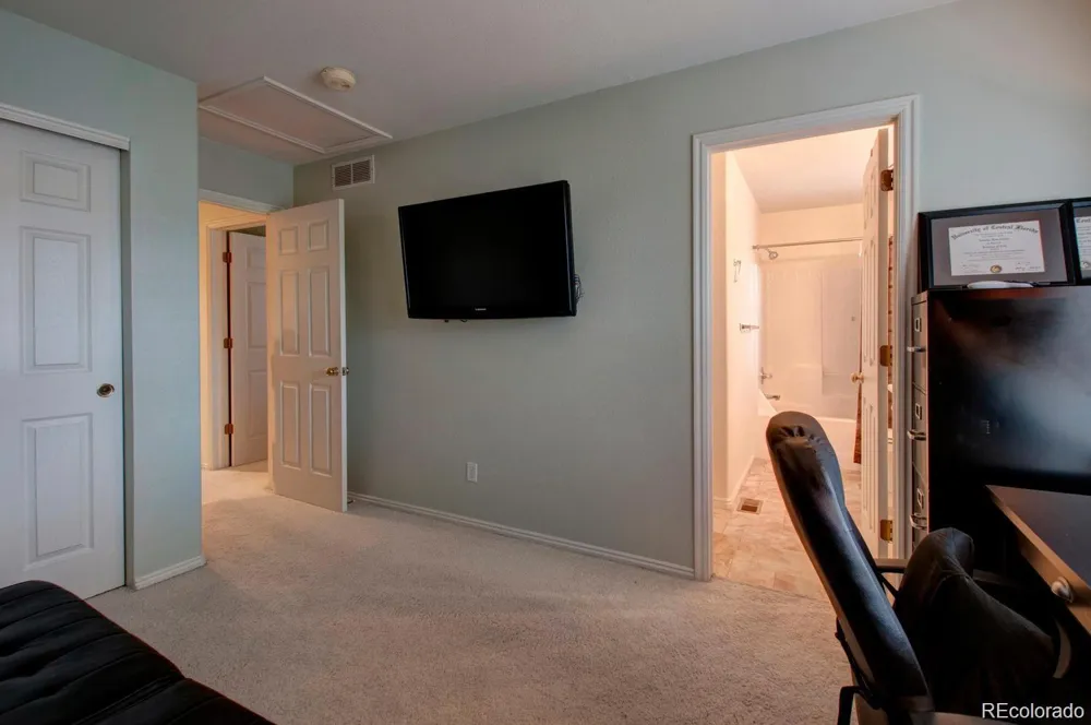 1378 S Akron Way Denver, CO 80247