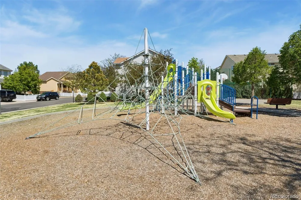 1378 S Akron Way Denver, CO 80247