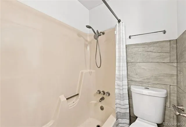 147 Paris Circle Aurora, CO 80011