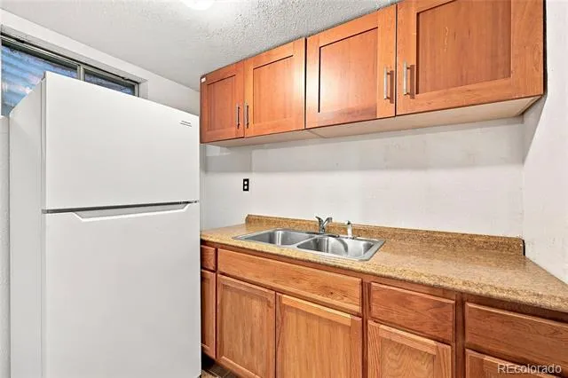 147 Paris Circle Aurora, CO 80011