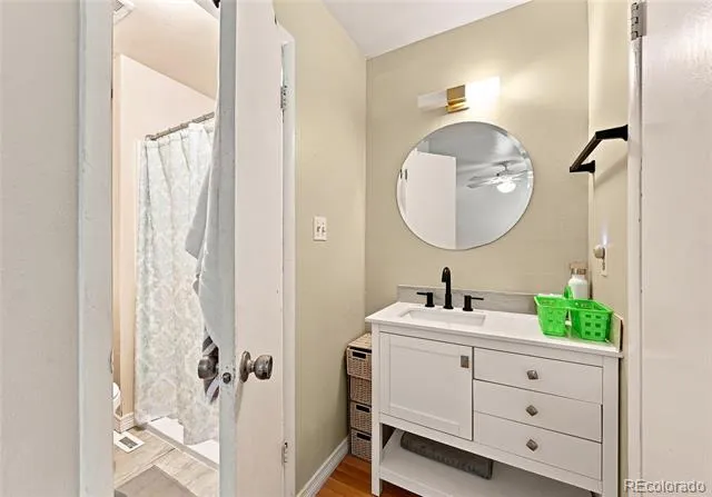 147 Paris Circle Aurora, CO 80011