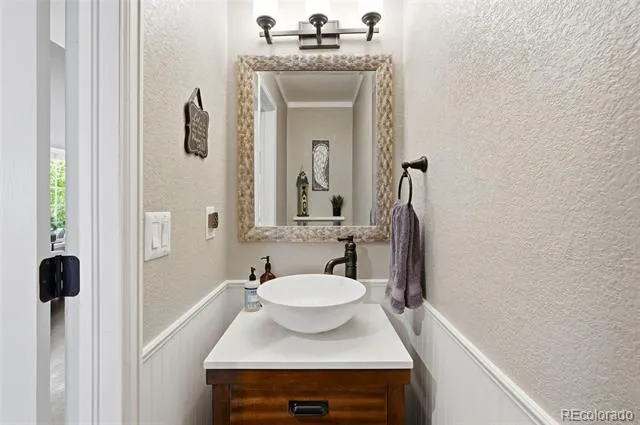 9577 High Cliffe Street Highlands Ranch, CO 80129