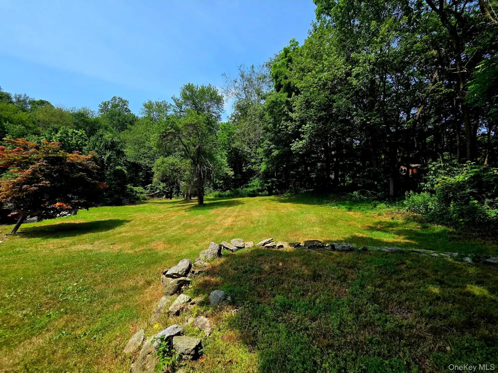 16 Ernest Lane Mahopac, NY 10541