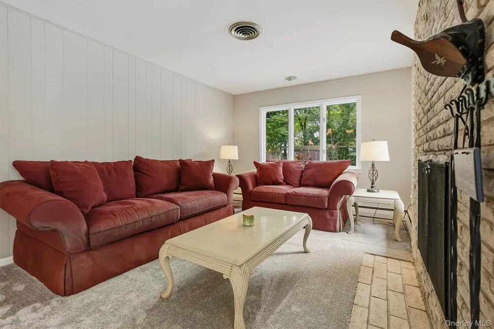 19 Dutch Hollow Drive Orangeburg, NY 10962