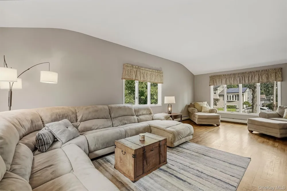 19 Dutch Hollow Drive Orangeburg, NY 10962
