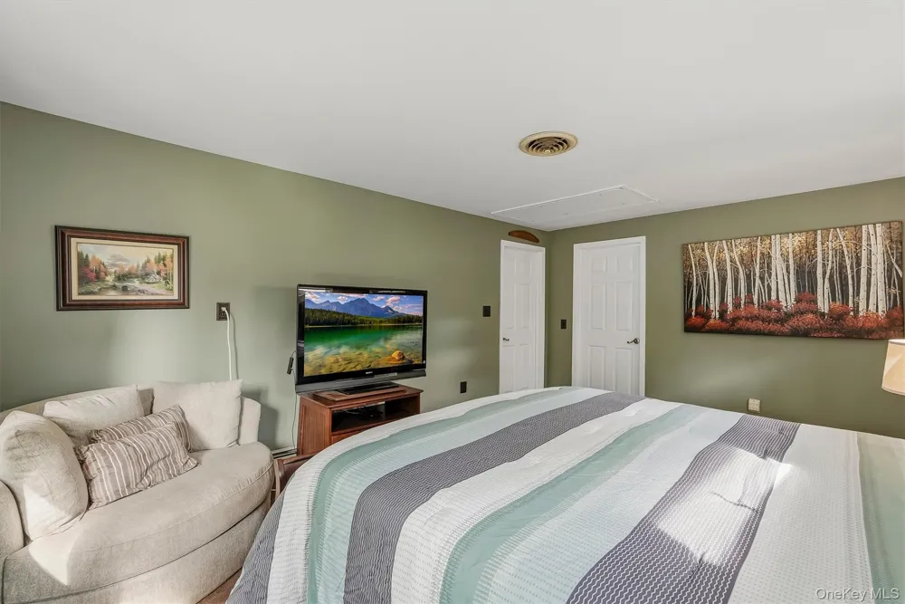 19 Dutch Hollow Drive Orangeburg, NY 10962