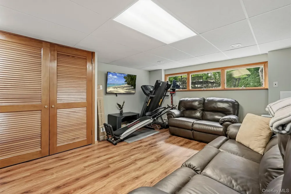 19 Dutch Hollow Drive Orangeburg, NY 10962