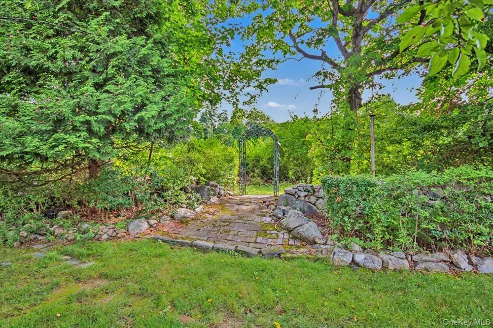2978 Springhurst Court Yorktown Heights, NY 10598