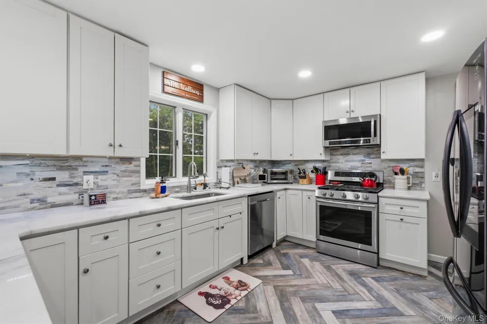 20 Cary Road Hyde Park, NY 12538