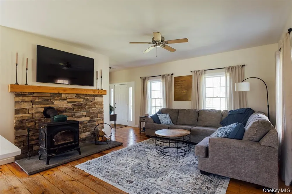 854 County Route 9 Ghent, NY 12075