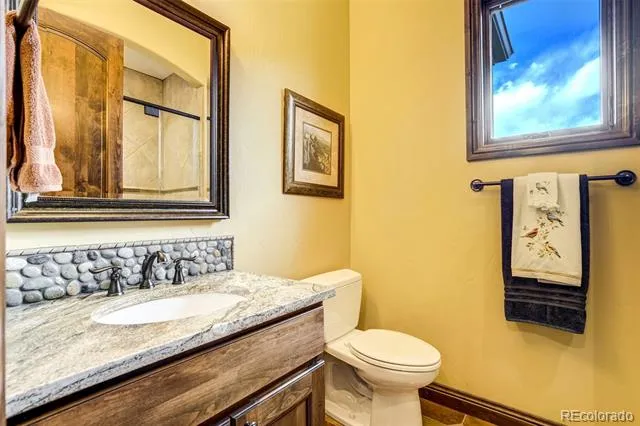 17512 Pond View Place Colorado Springs, CO 80908
