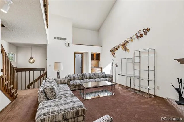 1581 E Nichols Circle Centennial, CO 80122