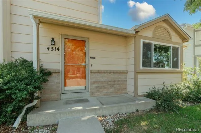 4314 Nepal Street Denver, CO 80249