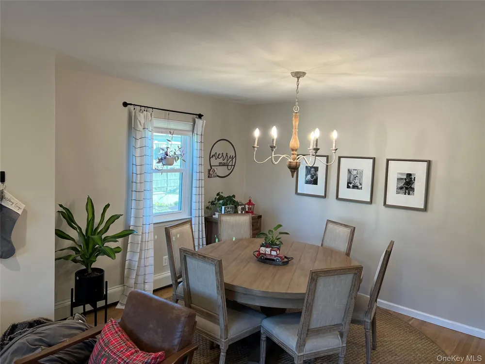 31 Roosevelt Place Rockville Centre, NY 11570