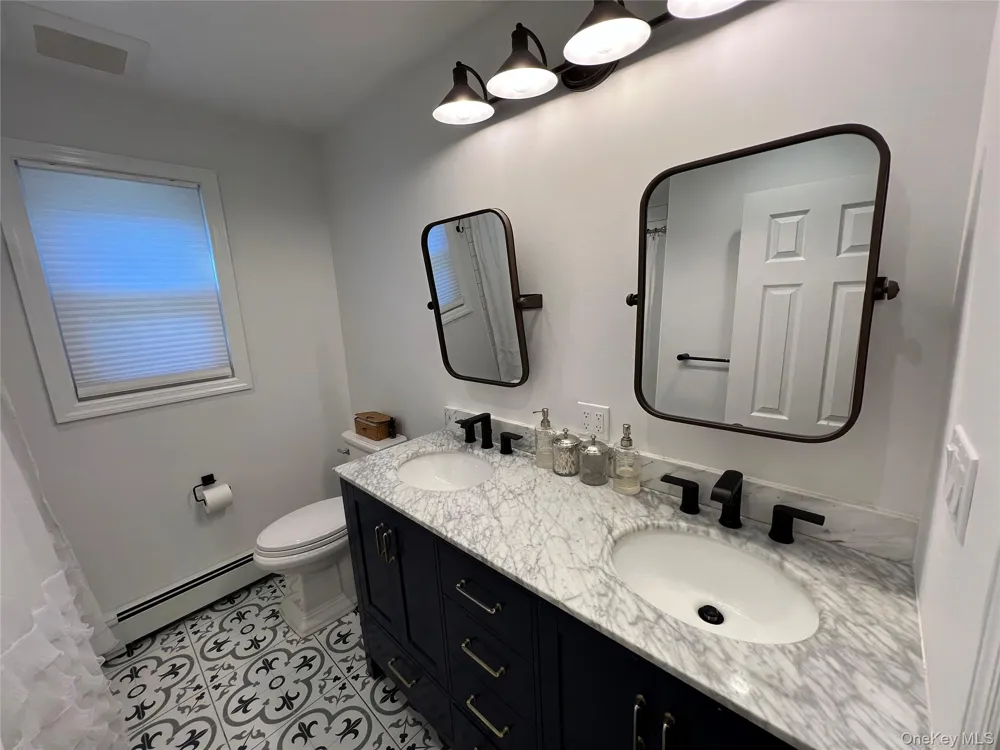 31 Roosevelt Place Rockville Centre, NY 11570