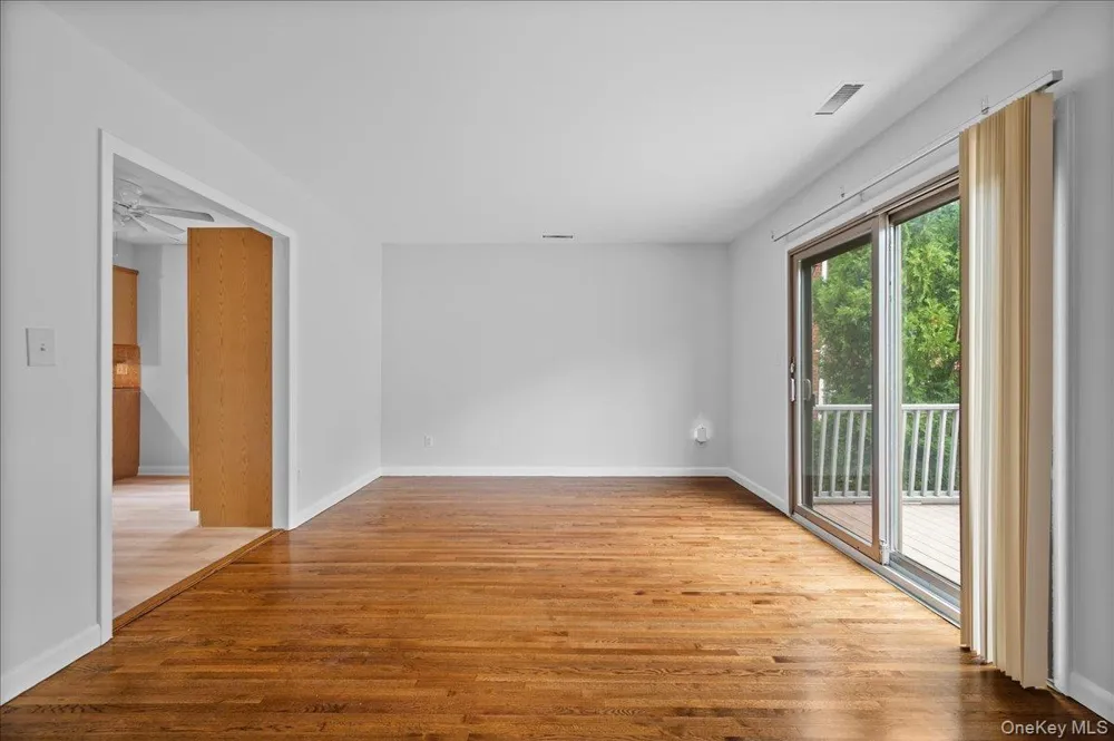 284 Park Avenue #Left Side Harrison, NY 10528