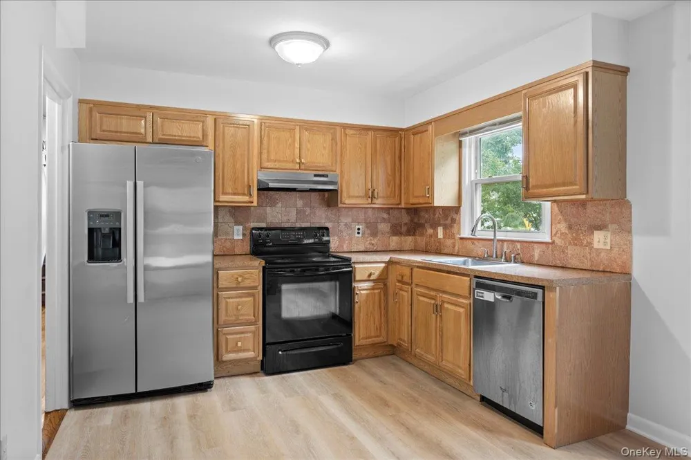 284 Park Avenue #Left Side Harrison, NY 10528