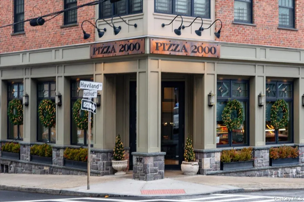 284 Park Avenue #Left Side Harrison, NY 10528