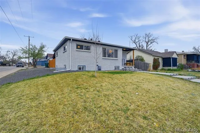 4702 S Lincoln Street Englewood, CO 80113