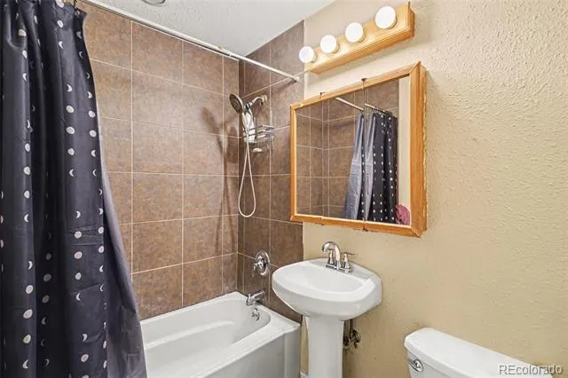 11576 E Bayaud Drive Aurora, CO 80012