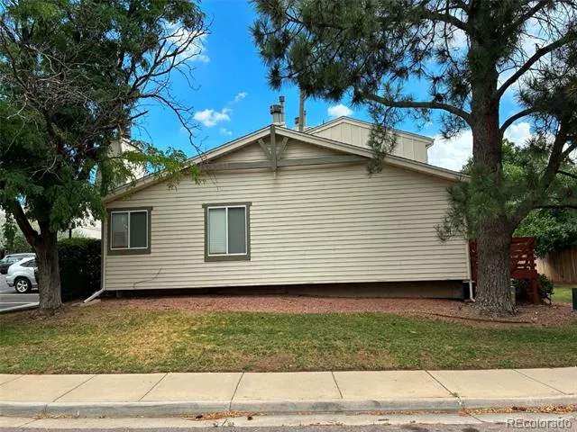17670 E Loyola Drive #B Aurora, CO 80013