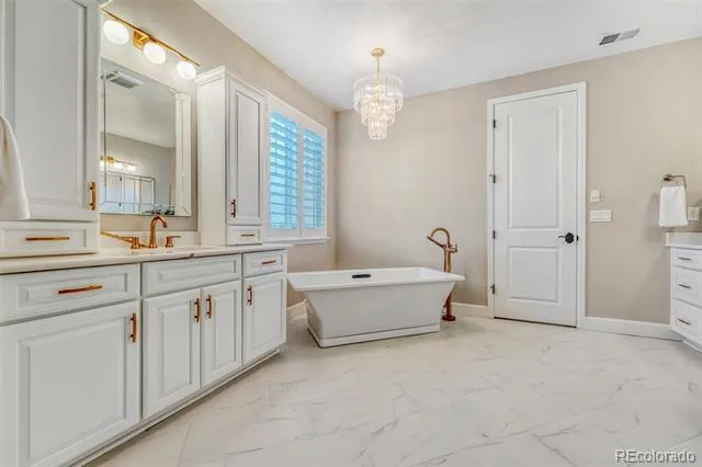 9876 Crimson Oak Court Parker, CO 80134