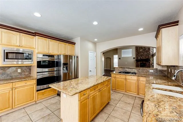 19076 E Maplewood Avenue Aurora, CO 80016