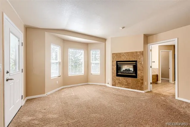 19076 E Maplewood Avenue Aurora, CO 80016