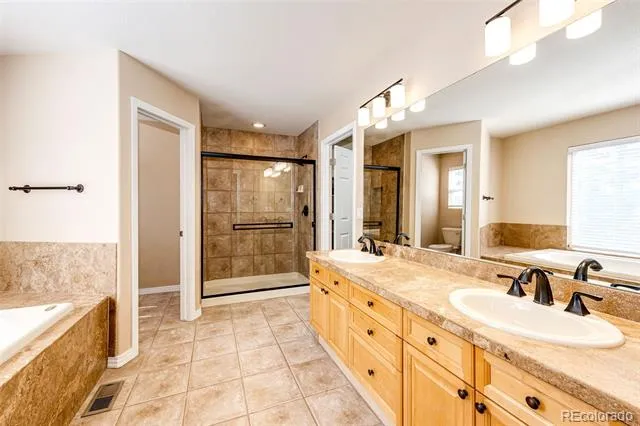 19076 E Maplewood Avenue Aurora, CO 80016