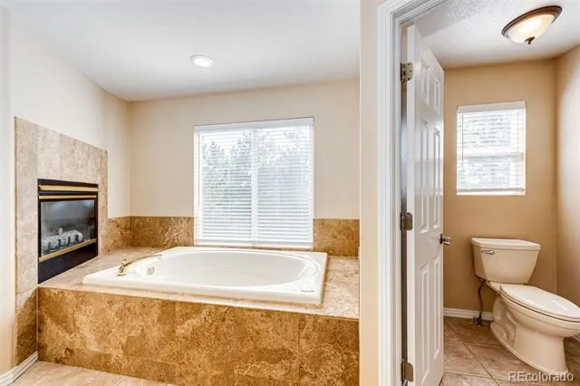19076 E Maplewood Avenue Aurora, CO 80016
