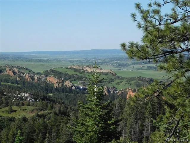 5425 Cheyenne Drive Larkspur, CO 80118