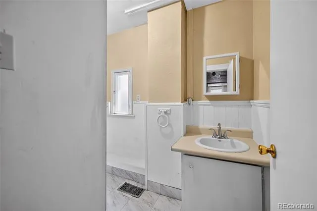2134 Lafayette Street Denver, CO 80205