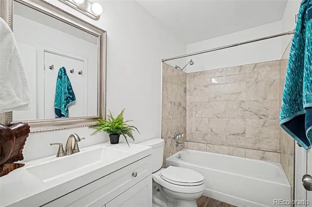 2432 Lexington Village Lane Colorado Springs, CO 80916