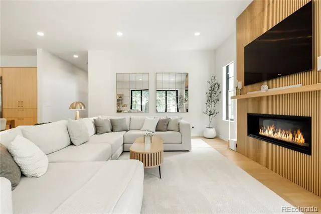 111 S Clermont Street Denver, CO 80246