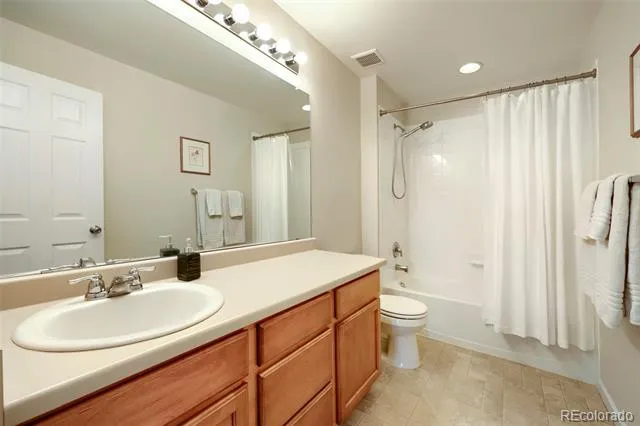 15655 E Kettle Place Englewood, CO 80112