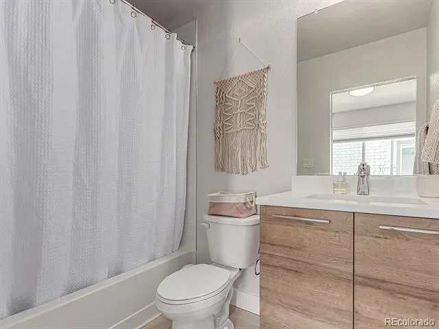 5523 W 10th Avenue Lakewood, CO 80214