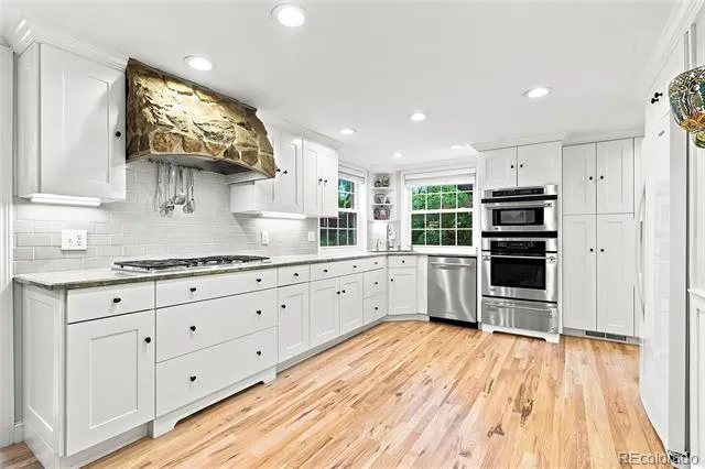 6838 S Elizabeth Street Centennial, CO 80122