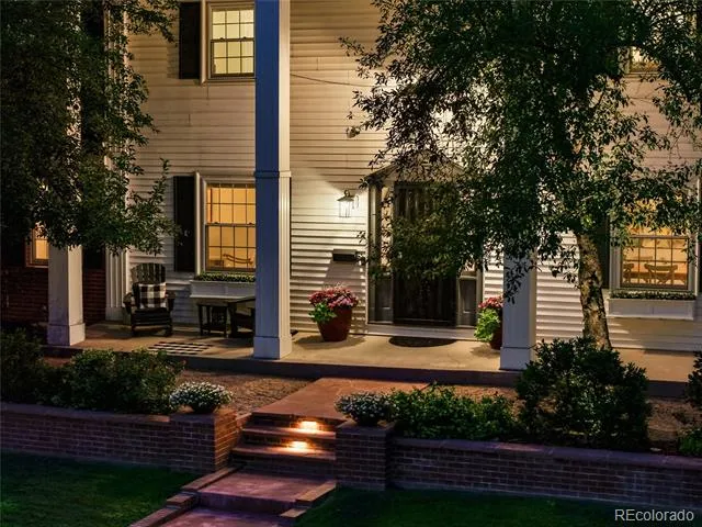 6838 S Elizabeth Street Centennial, CO 80122