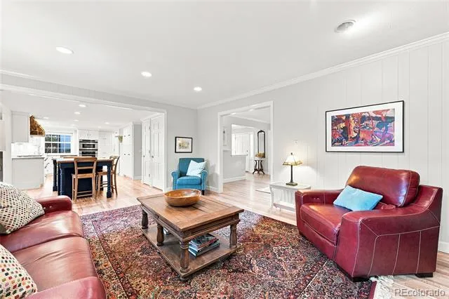 6838 S Elizabeth Street Centennial, CO 80122