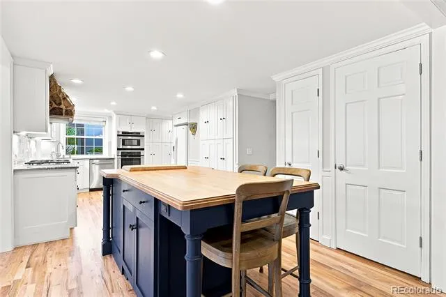 6838 S Elizabeth Street Centennial, CO 80122