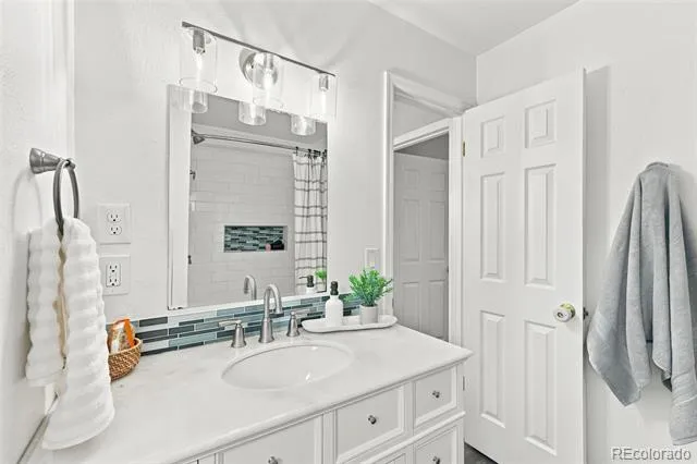 8312 S Upham Way Littleton, CO 80128