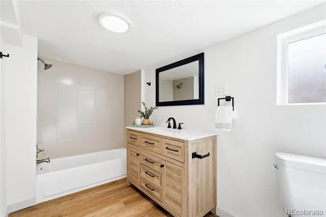3130 W Longfellow Place Denver, CO 80221