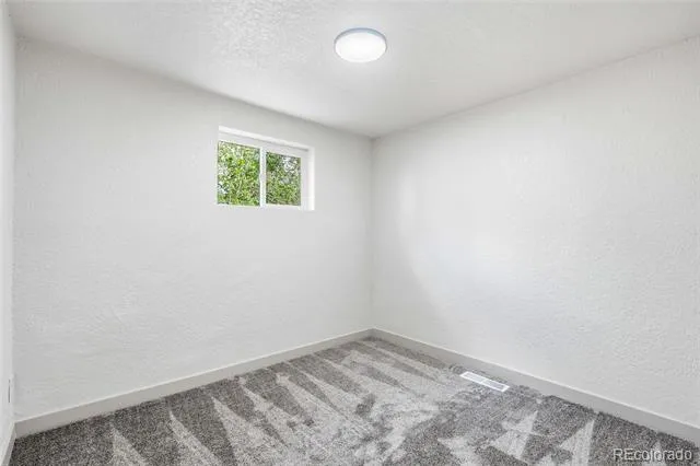3130 W Longfellow Place Denver, CO 80221