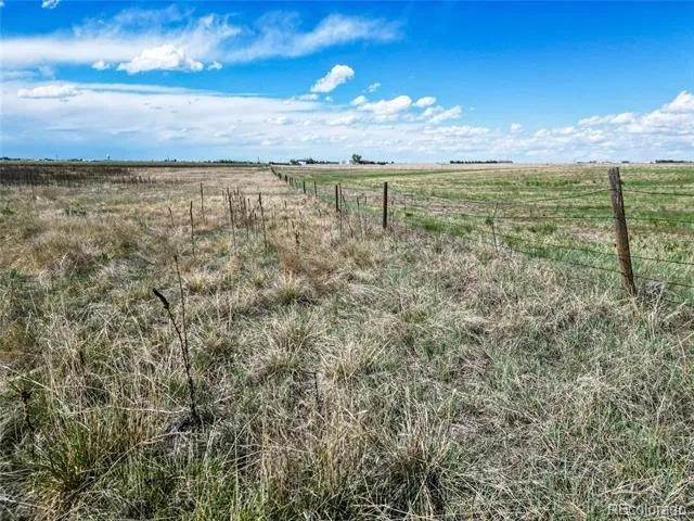 638 S Manila Road Bennett, CO 80102