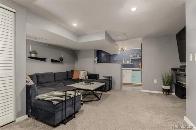 300 S Lincoln Street Denver, CO 80209