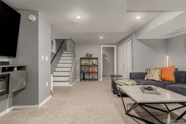 300 S Lincoln Street Denver, CO 80209