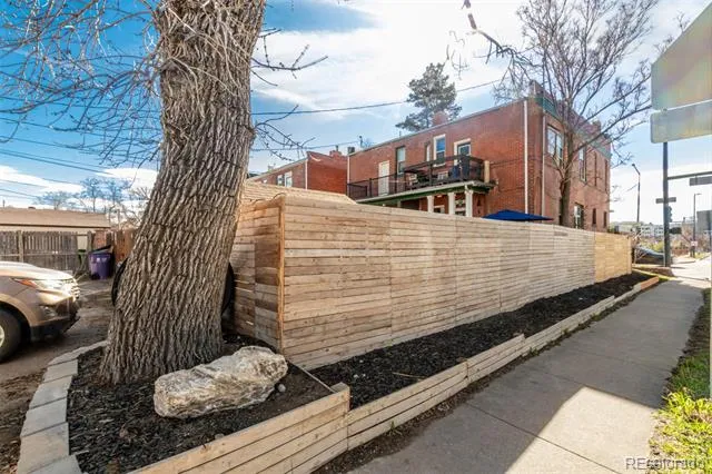 300 S Lincoln Street Denver, CO 80209