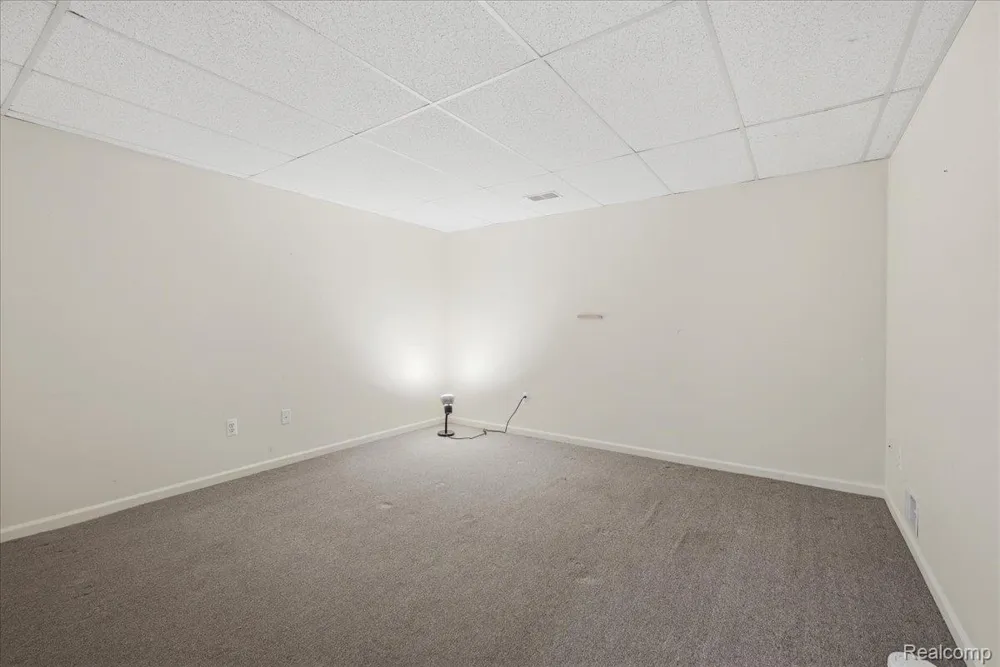 4282 Elden Place Waterford Charter Township, MI 48329