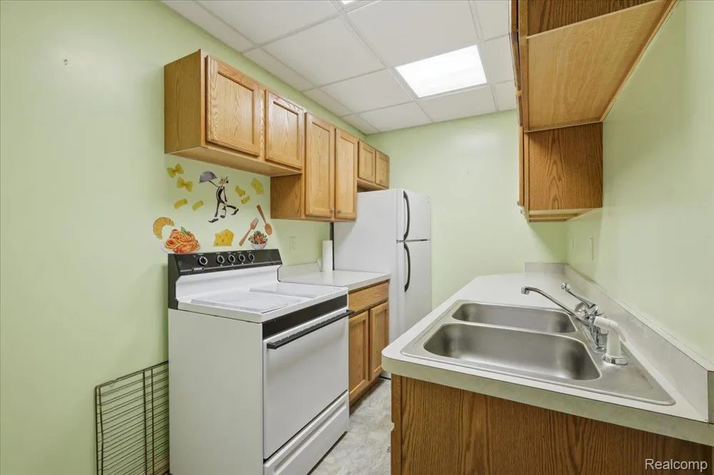 4282 Elden Place Waterford Charter Township, MI 48329